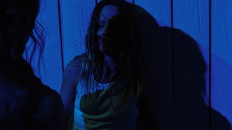 Pic: Mena Suvari in Hunt Club