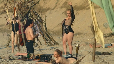 Pic: Sira Topic in In a Land That No Longer Exists