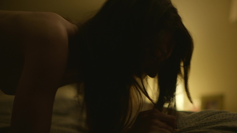 Pic: Sarah Pidgeon in Tiny Beautiful Things