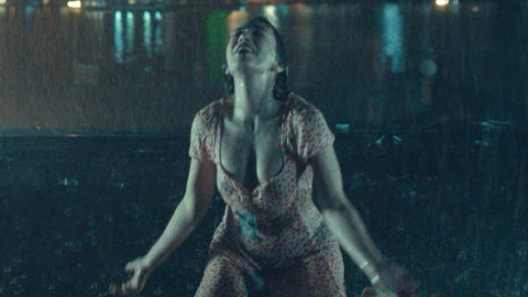 Pic: Neslihan Atagül in Oh Belinda