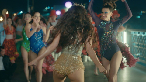 Pic: Neslihan Atagül in Oh Belinda