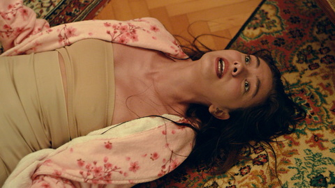 Pic: Neslihan Atagül in Oh Belinda