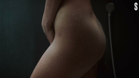 Pic: Lyubov Aksenova in Zhit zhizn