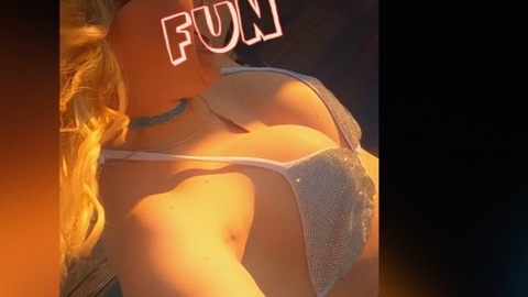 Pic: Helena Englert in #BringBackAlice