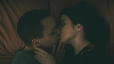 Pic: Britne Oldford in Dead Ringers
