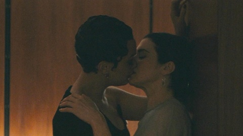 Pic: Rachel Weisz in Dead Ringers