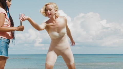 Pic: Jessy Schram in Fantasy Island