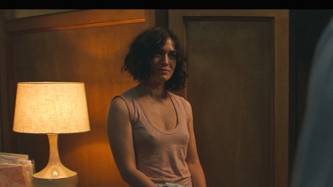 Pic: Lizzy Caplan in Fatal Attraction