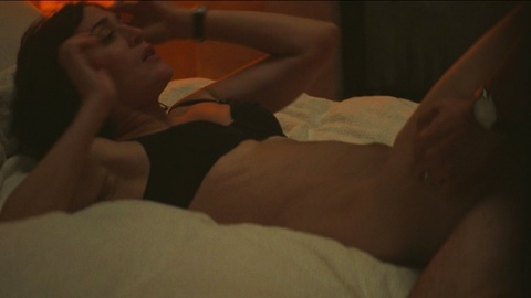Pic: Lizzy Caplan in Fatal Attraction (2023)