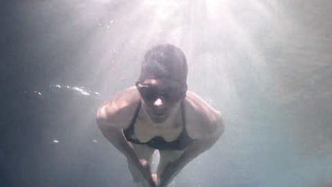 Pic: Bracha van Doesburgh in Faithfully Yours