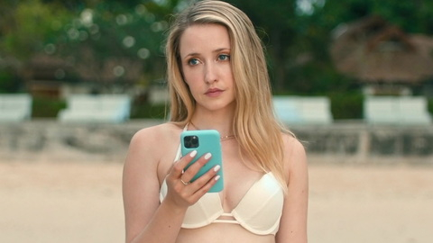 Pic: Emily Tennant in Influencer