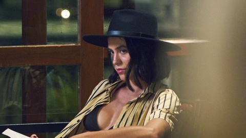 Pic: Cassandra Naud in Influencer