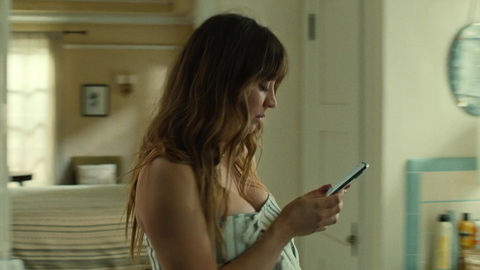 Pic: Kaley Cuoco in Based on a True Story