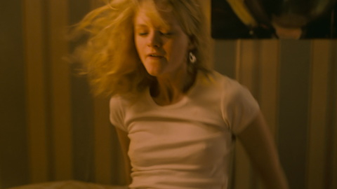 Pic: Emma Laird in The Crowded Room