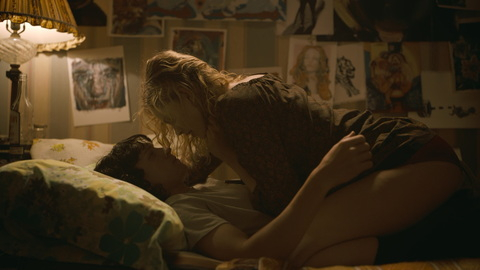 Pic: Emma Laird in The Crowded Room