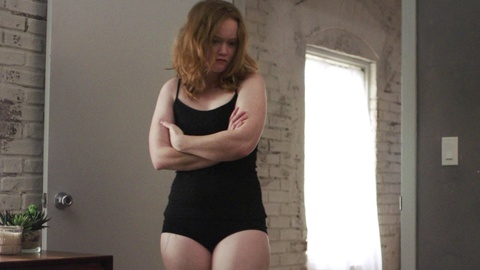 Pic: Liv Hewson in Under My Skin (2020)