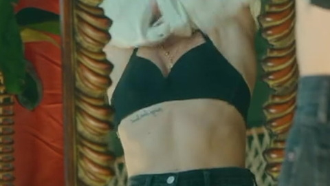 Pic: Lucy Hale in Puppy Love