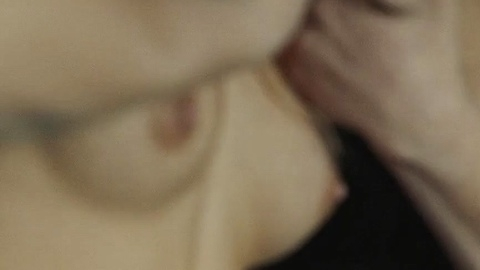 Pic: Aurora Giovinazzo in L'uomo sulla strada