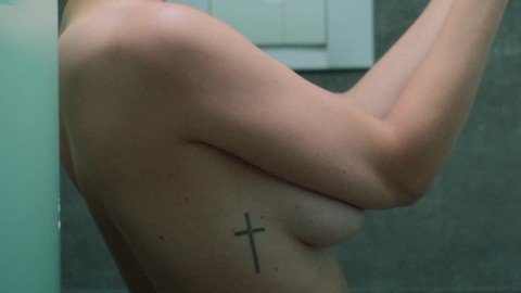 Pic: Eugenia Suárez in Alternative Therapy