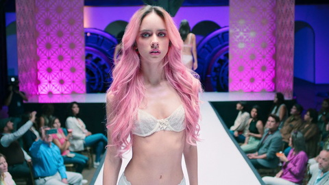 Pic: Azul Guaita in F#Ck1Ng Social Media