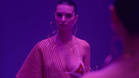 Pic: Emily Ratajkowski in Victoria's Secret: The Tour '23