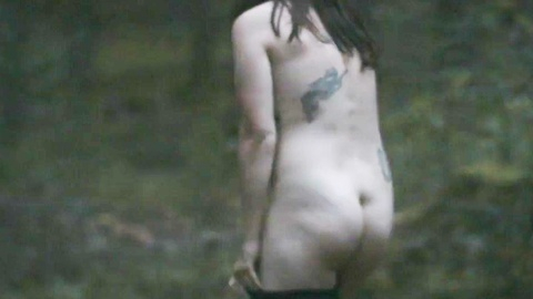 Pic: Yanna Rüger in At Night All the Cats Are Black