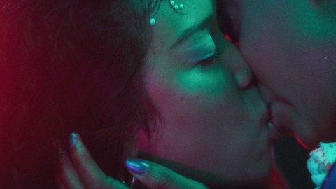 Pic: Jessie Mae Alonzo in Everything Now