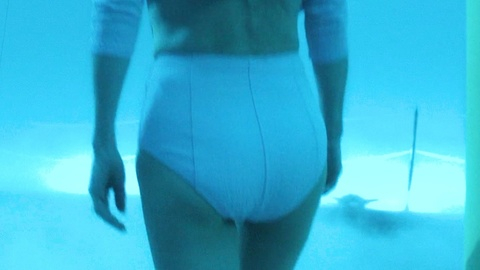 Pic: Courteney Cox in Shining Vale