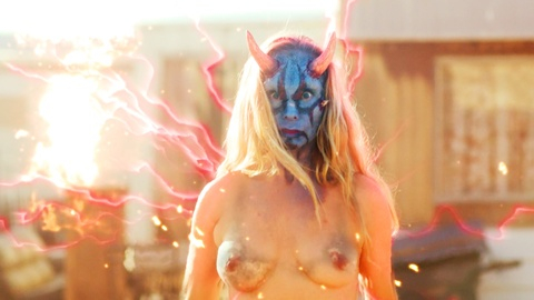 Pic: Kristina Korsholm in Lion Girl