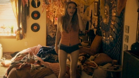 Pic: Grace Van Dien in What Comes Around (2023)