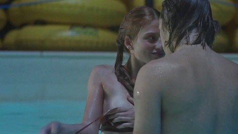 Pic: Liliane Skelly in Billie Blue