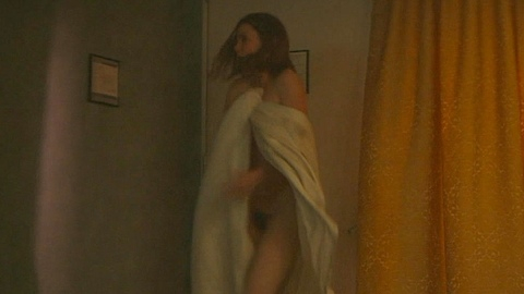 Pic: Betty Gilpin in Three Women