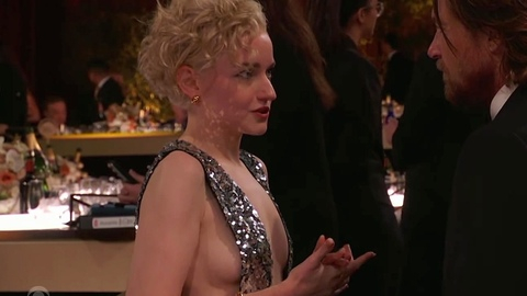 Pic: Julia Garner in Golden Globe Awards (1944-2024)