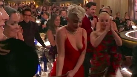 Pic: Florence Pugh in Golden Globe Awards