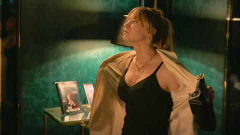 Pic: Kaley Cuoco in Role Play