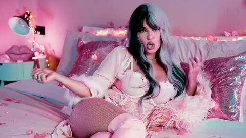 Pic: Fabiola Zayas in Cruella D Vil