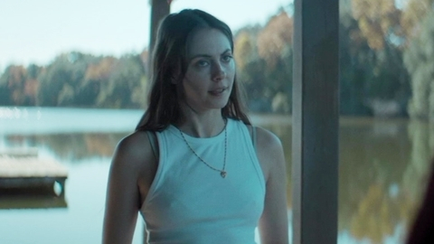 Pic: Willa Holland in The Dirty South