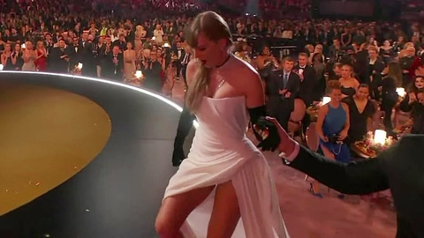 Pic: Taylor Swift in The Grammy Awards