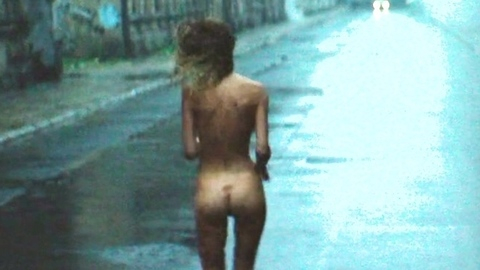 Pic: Angela Olszewska in Lead Balloons