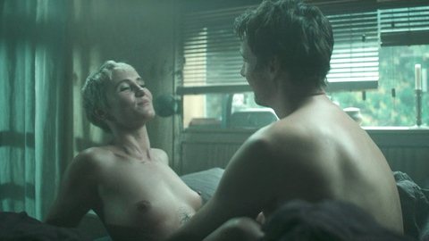 Pic: Peri Baumeister in The Signal