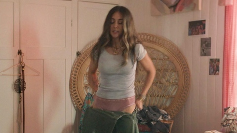 Pic: Alison Brie in Apples Never Fall