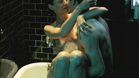 Pic: Raquel Nave in Asphalt City