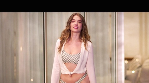 Pic: María José de la Cruz in This Never Happened