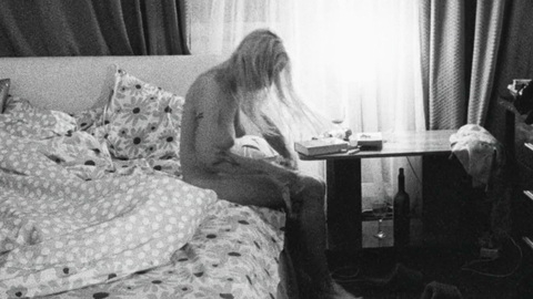 Pic: Ilinca Manolache in Do Not Expect Too Much from the End of the World