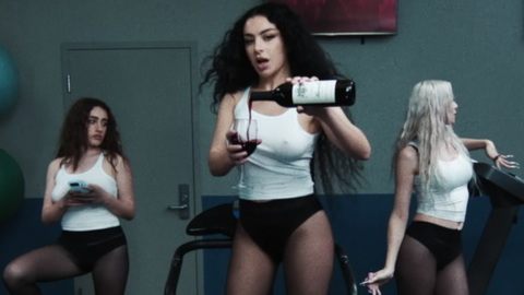Pic: Charli XCX in 360