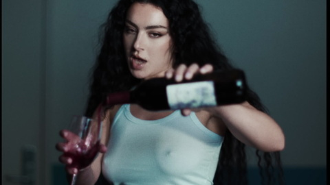 Pic: Charli XCX in 360
