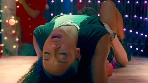 Pic: Siena Kelly in Domino Day