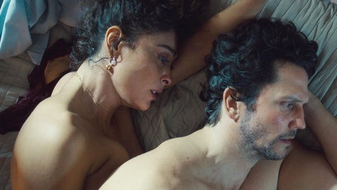 Pic: Juliana Paes in Desperate Lies