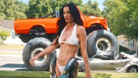 Pic: Katy Perry in Woman's World