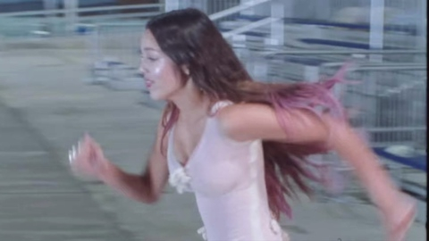 Pic: Olivia Rodrigo in Traitor